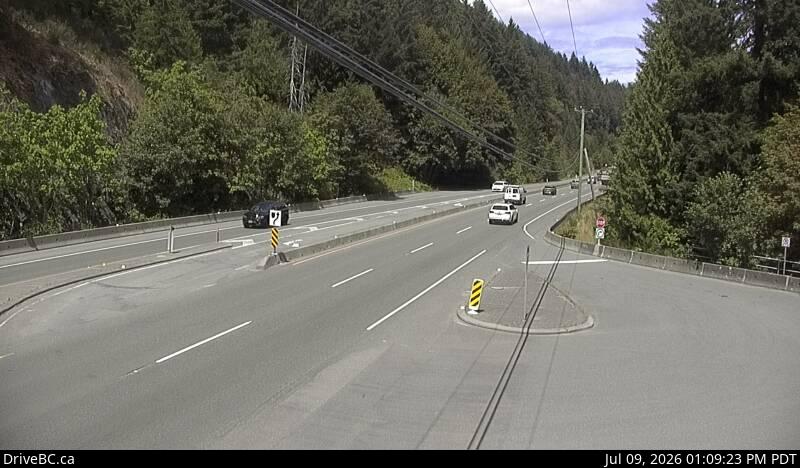 DriveBC webcam: Malahat at Tunnel Hill on Highway 1 (Malahat)