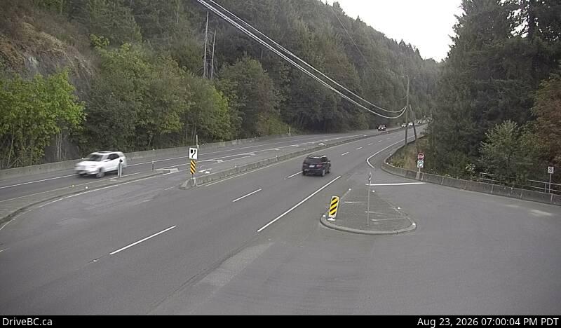 DriveBC webcam: Malahat at Tunnel Hill — North on Highway 1 (Malahat)