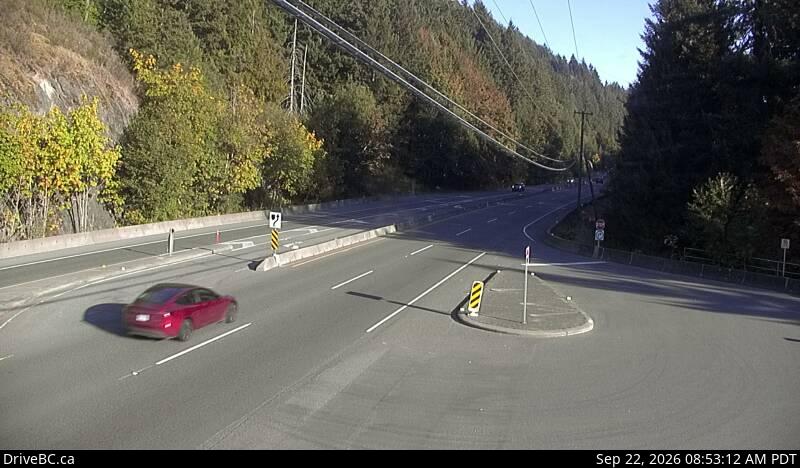 Live DriveBC webcam: Malahat at Tunnel Hill — North on Highway 1 (Malahat)