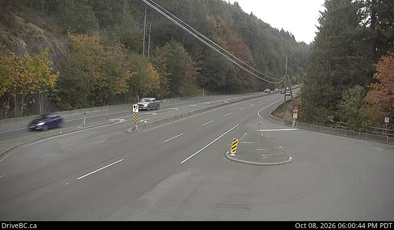 DriveBC webcam: Malahat at Tunnel Hill — North on Highway 1 (Malahat)