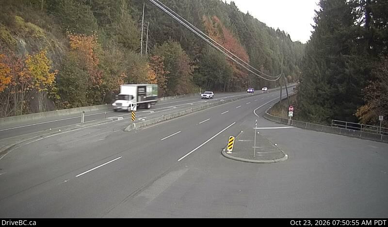 DriveBC webcam: Malahat at Tunnel Hill — North on Highway 1 (Malahat)