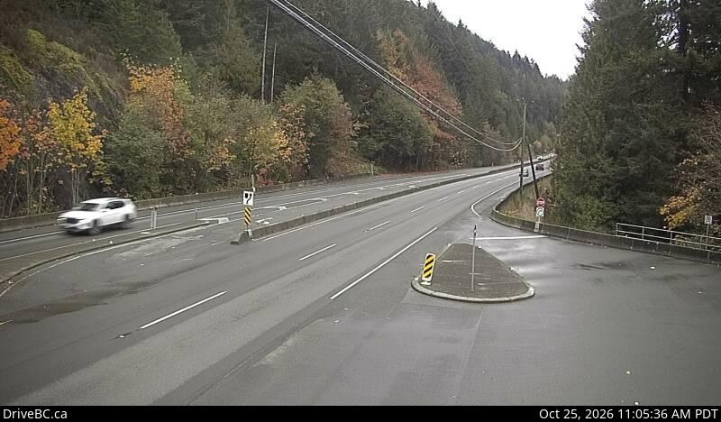 DriveBC webcam: Malahat at Tunnel Hill — North on Highway 1 (Malahat)