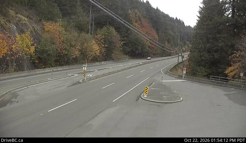 DriveBC webcam: Malahat at Tunnel Hill — North on Highway 1 (Malahat)