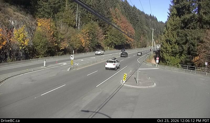 DriveBC webcam: Malahat at Tunnel Hill — North on Highway 1 (Malahat)