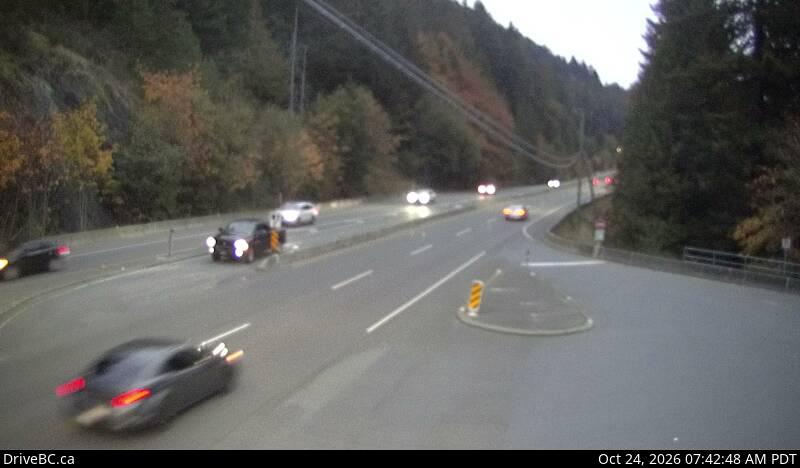 DriveBC webcam: Malahat at Tunnel Hill — North on Highway 1 (Malahat)