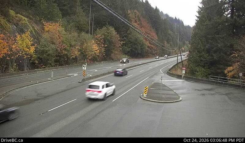DriveBC webcam: Malahat at Tunnel Hill — North on Highway 1 (Malahat)
