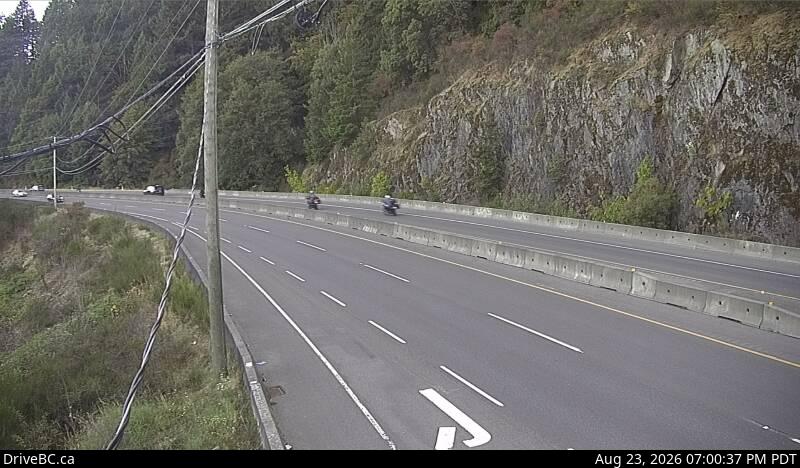 DriveBC webcam: Malahat at Tunnel Hill — South on Highway 1 (Malahat)