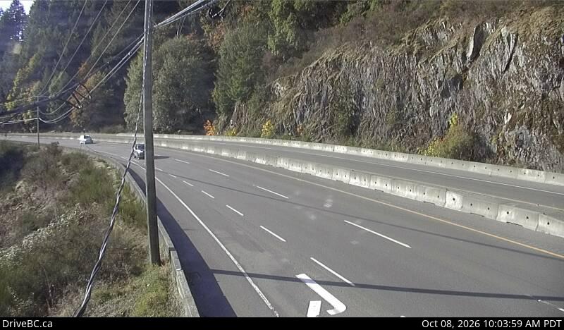 DriveBC webcam: Malahat at Tunnel Hill — South on Highway 1 (Malahat)