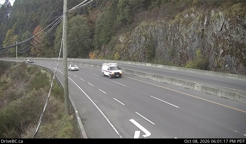 DriveBC webcam: Malahat at Tunnel Hill — South on Highway 1 (Malahat)
