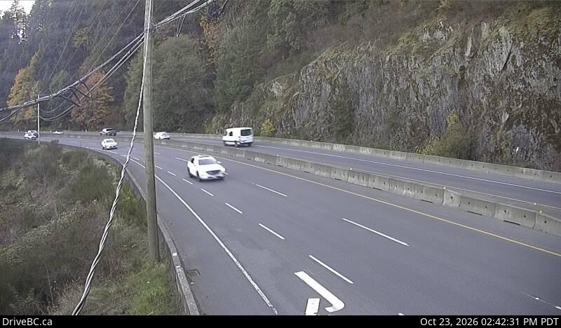 DriveBC webcam: Malahat at Tunnel Hill — South on Highway 1 (Malahat)