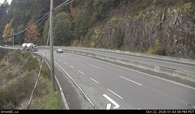 DriveBC webcam: Malahat at Tunnel Hill — South on Highway 1 (Malahat)