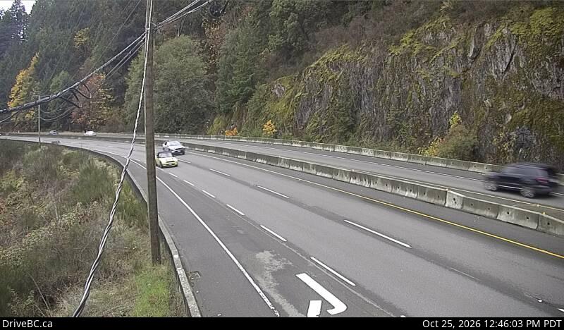 DriveBC webcam: Malahat at Tunnel Hill — South on Highway 1 (Malahat)