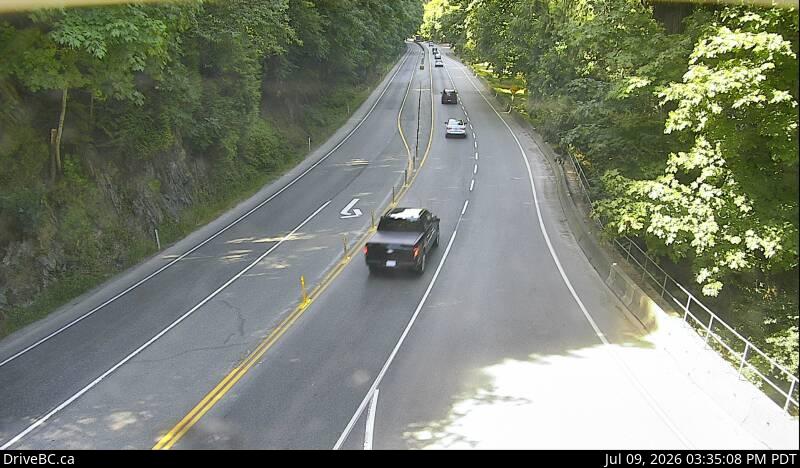 DriveBC webcam: Goldstream Park — North on Highway 1 (Malahat)
