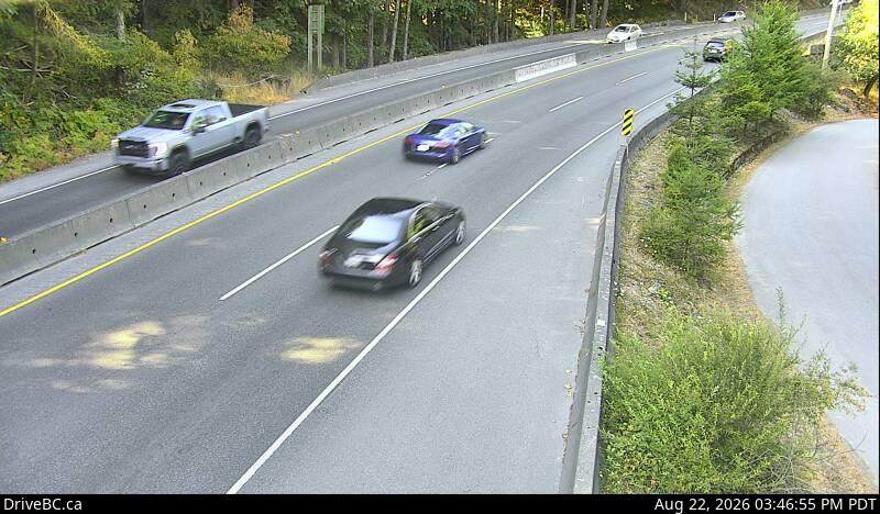 Live DriveBC webcam: Goldstream Park — North on Highway 1 (Malahat)