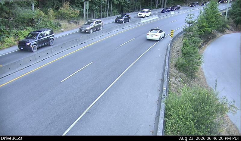 DriveBC webcam: Goldstream Park — North on Highway 1 (Malahat)