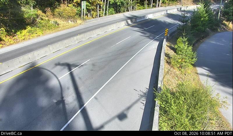 DriveBC webcam: Goldstream Park — North on Highway 1 (Malahat)