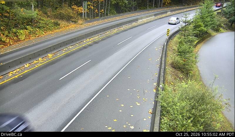 DriveBC webcam: Goldstream Park — North on Highway 1 (Malahat)