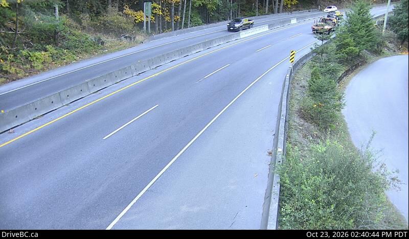 DriveBC webcam: Goldstream Park — North on Highway 1 (Malahat)