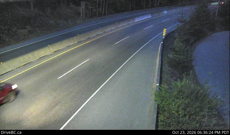 DriveBC webcam: Goldstream Park — North on Highway 1 (Malahat)