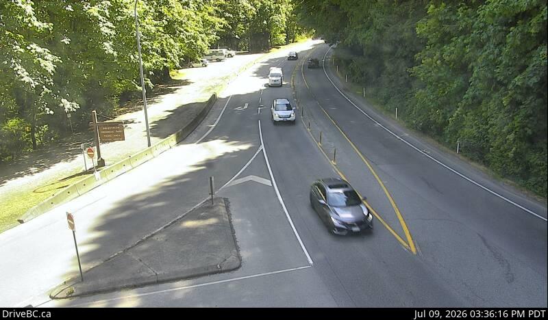 DriveBC webcam: Goldstream Park — South on Highway 1 (Malahat)