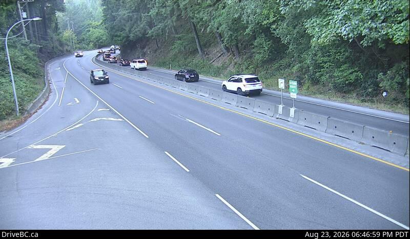DriveBC webcam: Goldstream Park — South on Highway 1 (Malahat)