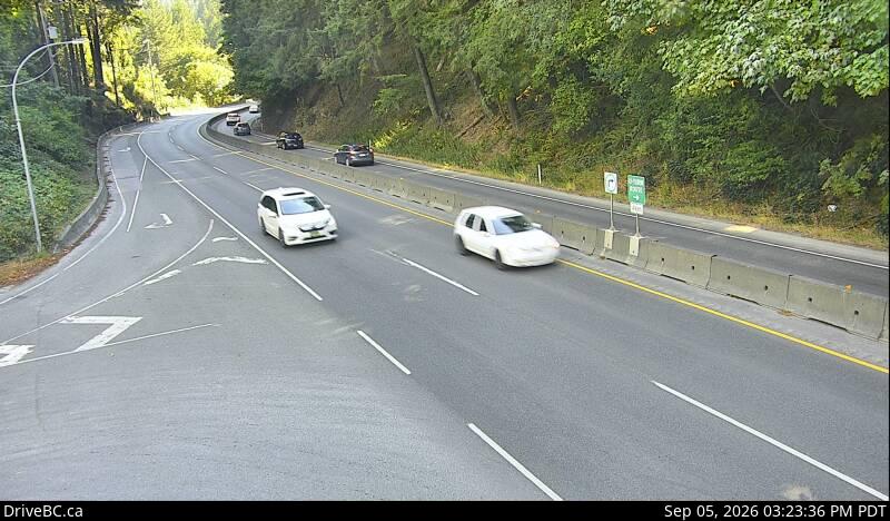 Live DriveBC webcam: Goldstream Park — South on Highway 1 (Malahat)