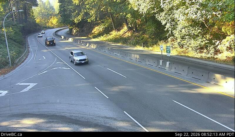 Live DriveBC webcam: Goldstream Park — South on Highway 1 (Malahat)