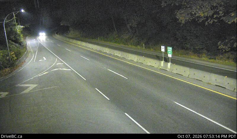 DriveBC webcam: Goldstream Park — South on Highway 1 (Malahat)