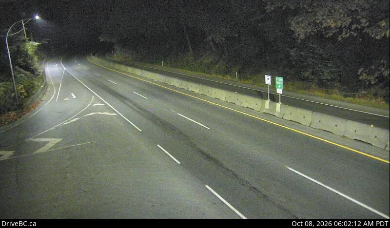 DriveBC webcam: Goldstream Park — South on Highway 1 (Malahat)