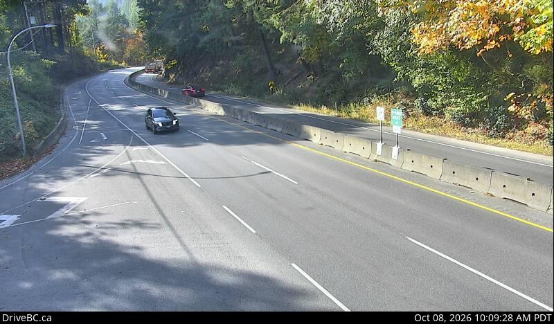 DriveBC webcam: Goldstream Park — South on Highway 1 (Malahat)