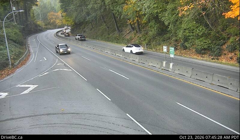 DriveBC webcam: Goldstream Park — South on Highway 1 (Malahat)