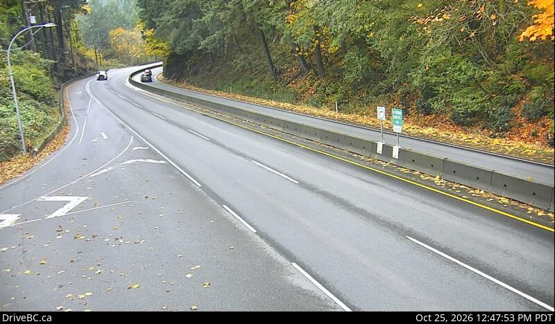 DriveBC webcam: Goldstream Park — South on Highway 1 (Malahat)